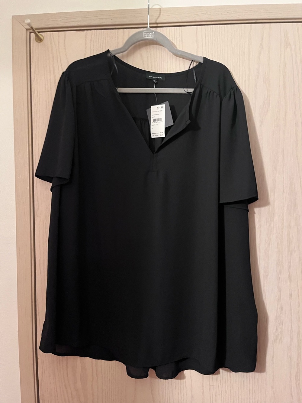 Pleione Black V-Neck Short Sleeve Flowing Blouse
